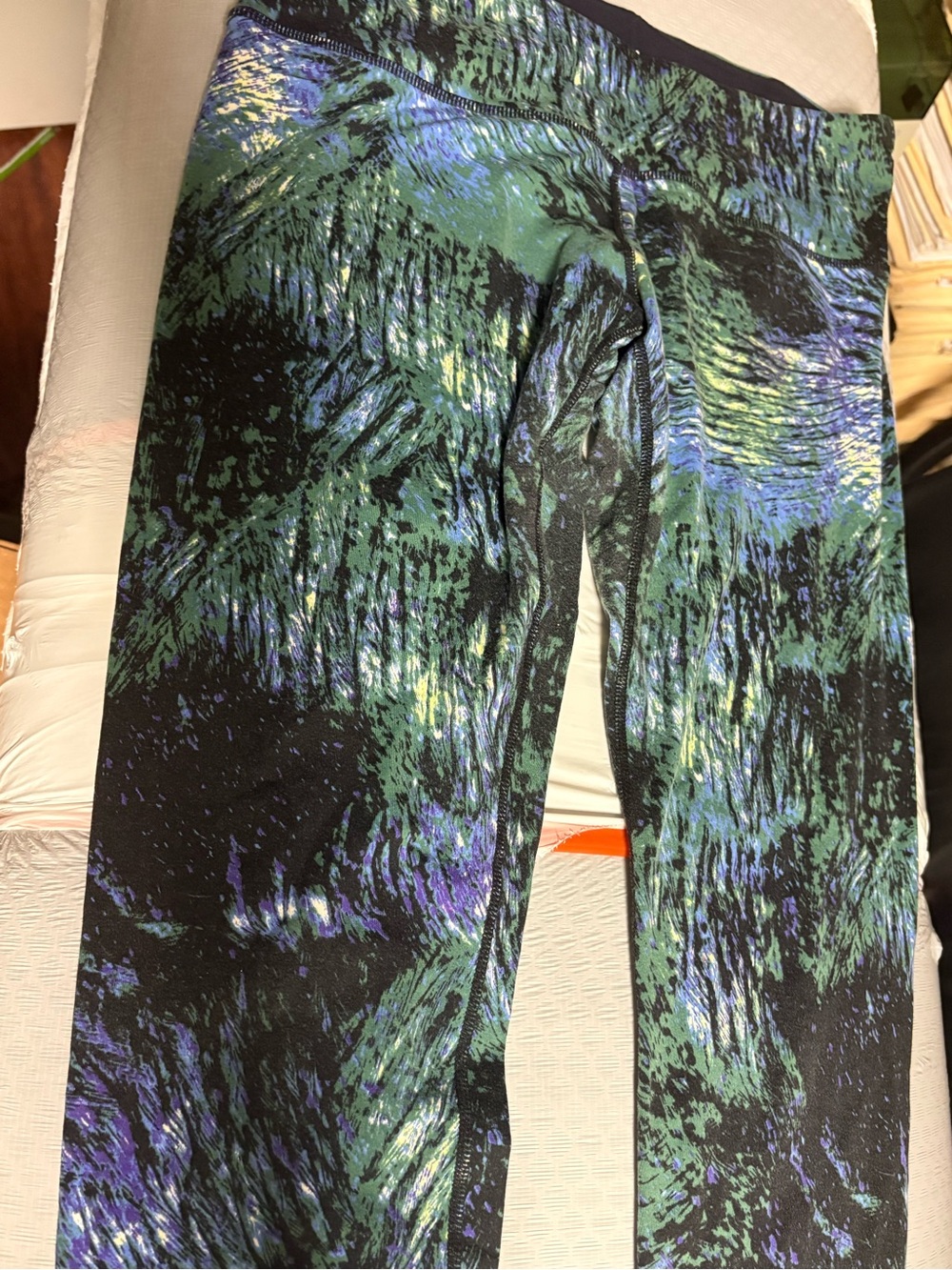 Tuff Athletics Green, Black & Blue Abstract Print Leggings